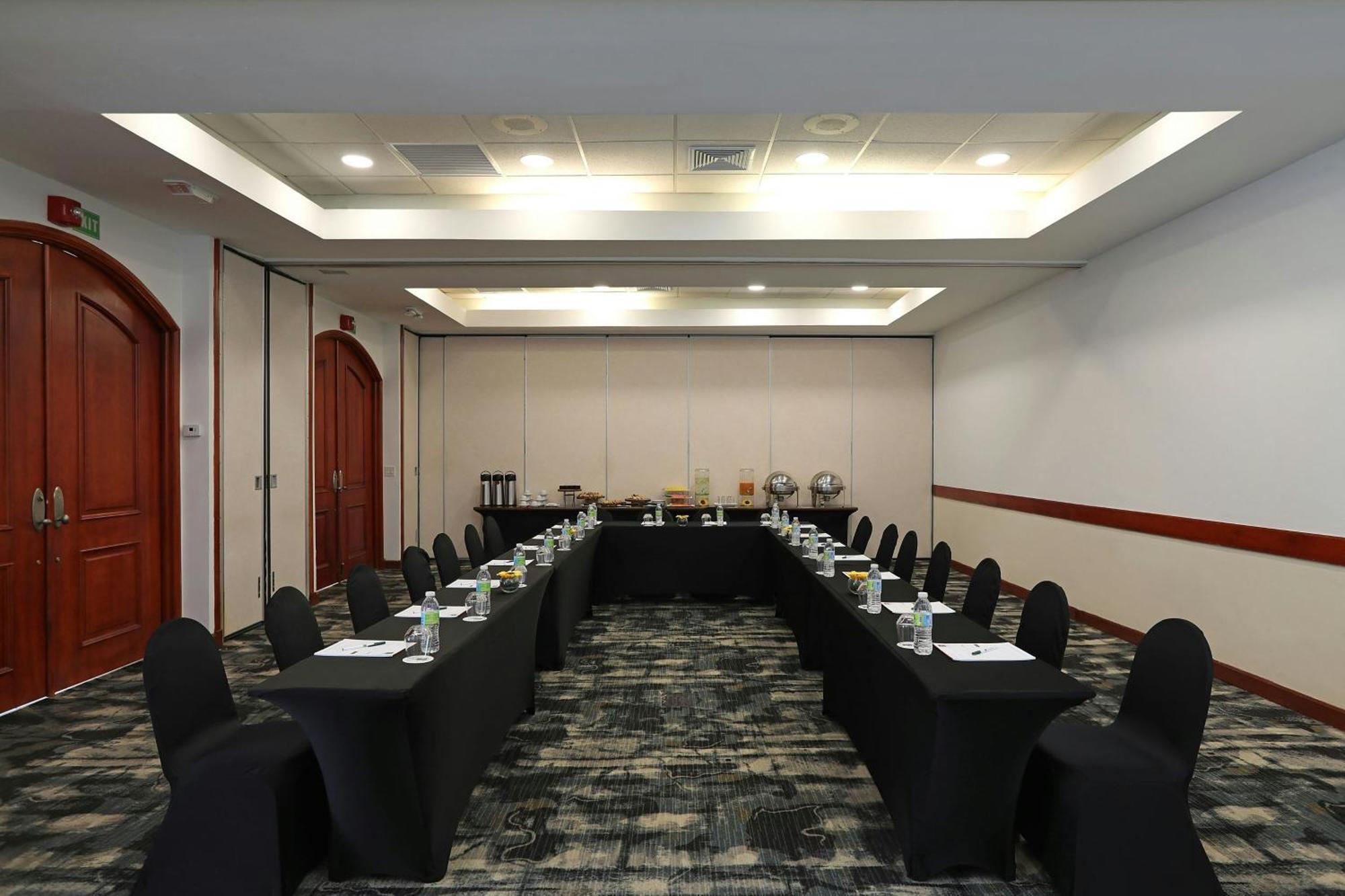 Four Points By Sheraton Saint-Domingue Extérieur photo