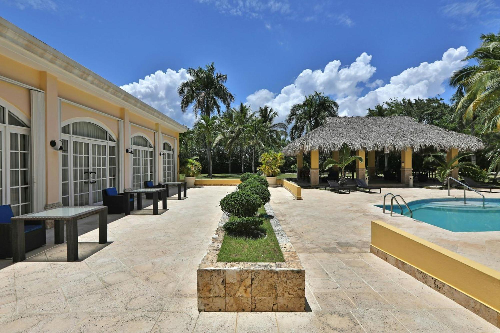 Four Points By Sheraton Saint-Domingue Extérieur photo